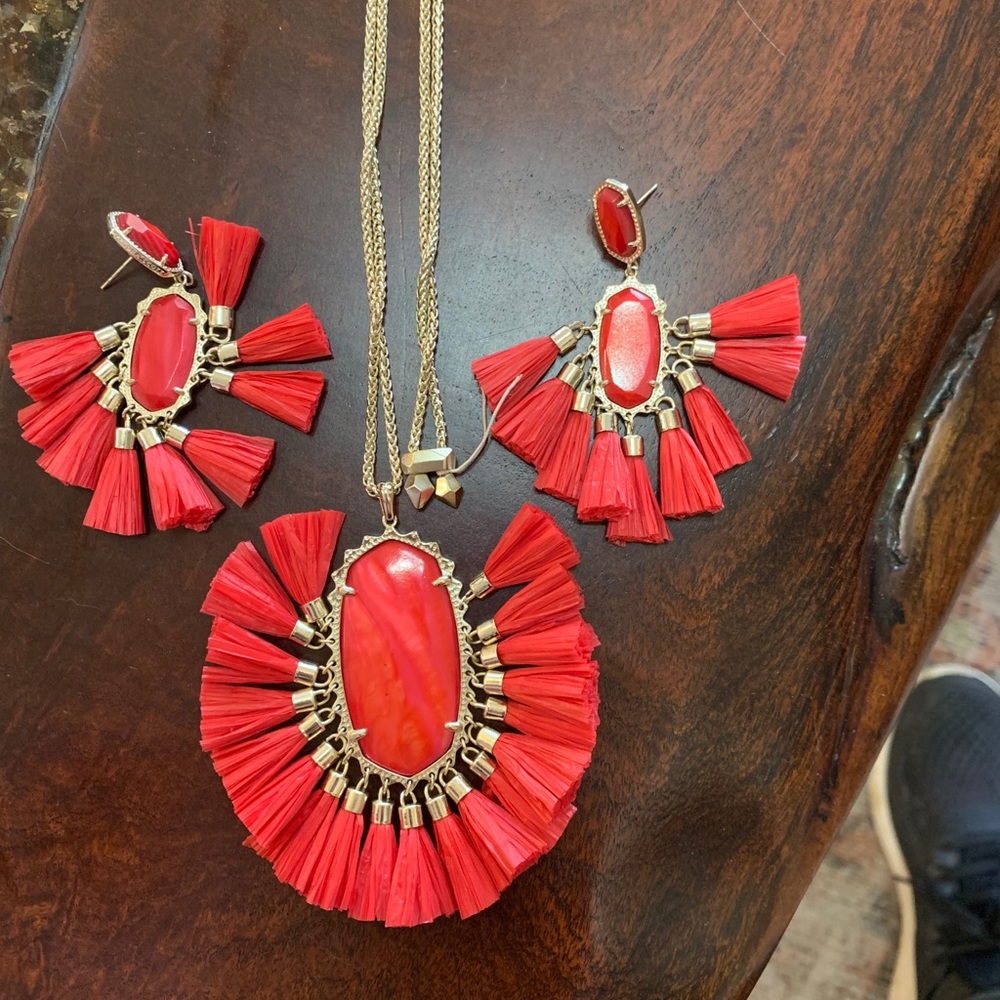 Kendra Scott gold /red Betsy set